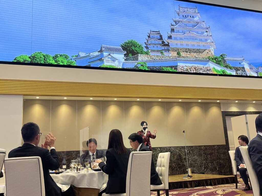 大阪の「マジシャン派遣」はMASAにお任せ 余興のプロがどんなイベントでも盛大に盛り上げます!!