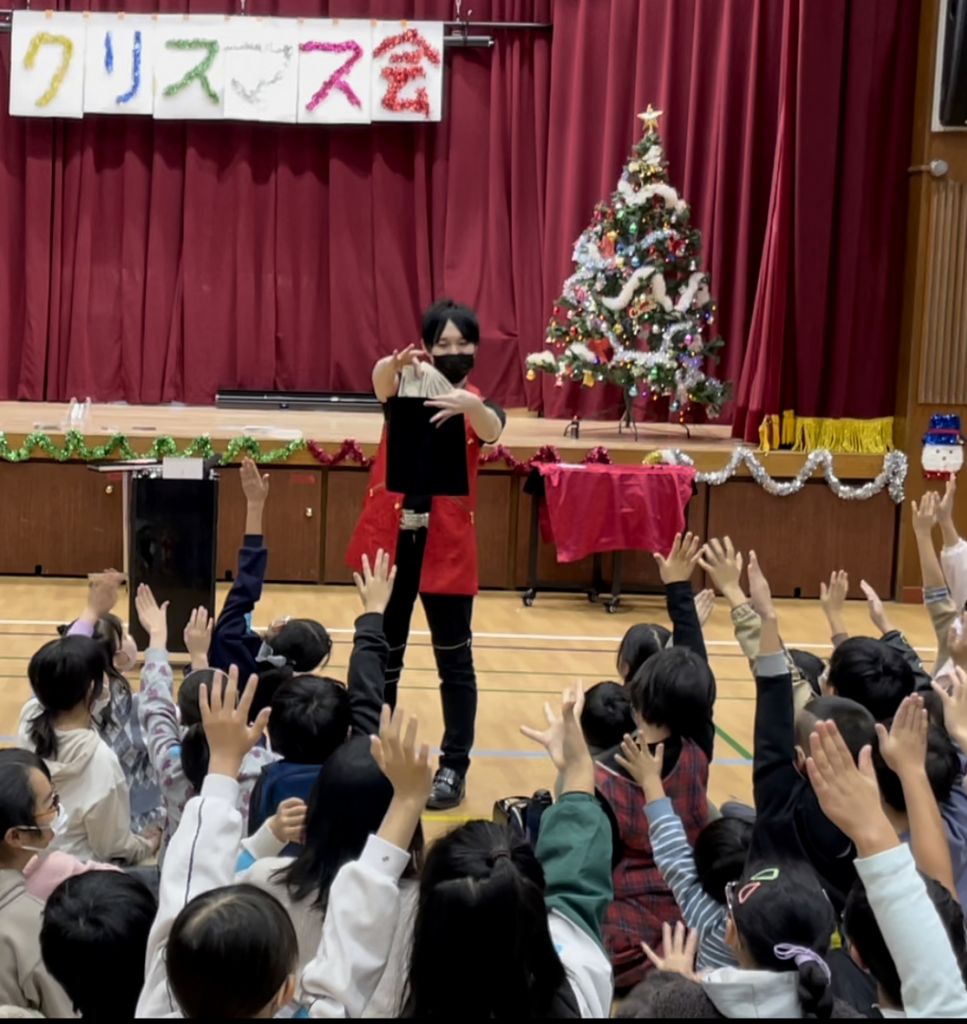 大阪の「マジシャン派遣」はMASAにお任せ 余興のプロがどんなイベントでも盛大に盛り上げます!!
