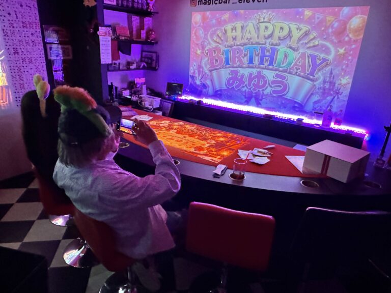 大阪のお店で誕生日サプライズ|みゆうさんをハートケーキと映像でお祝い