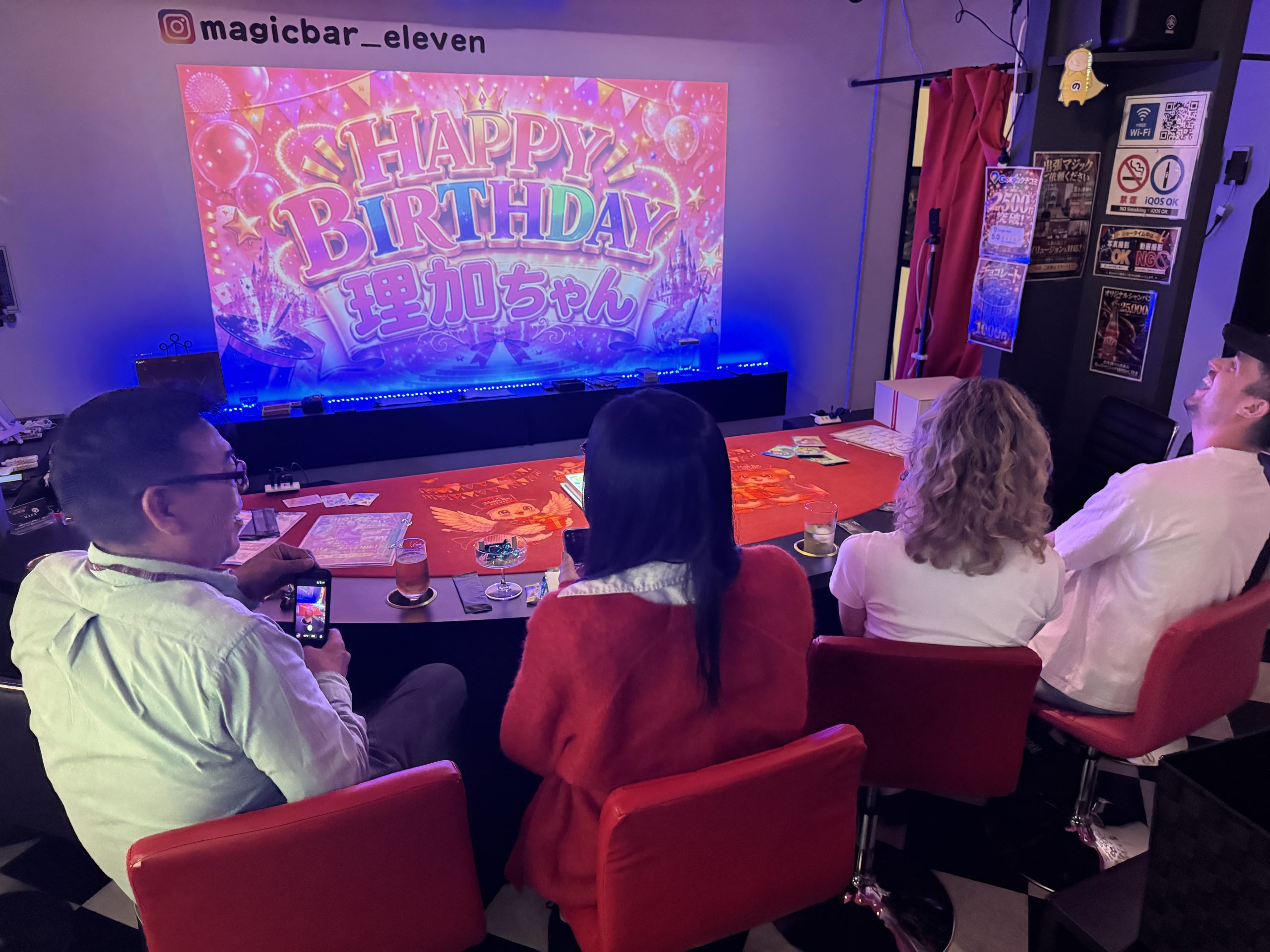 MagicBar ELEVENでのお祝い風景