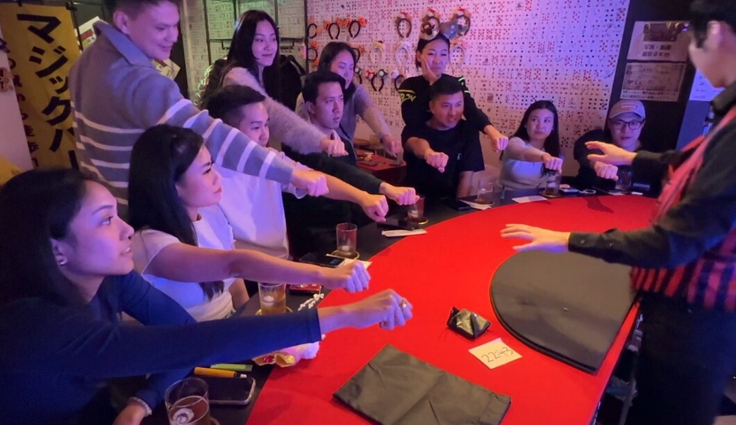 誕生日サプライズにおすすめのお店｜大阪・難波・心斎橋のマジックバーELEVEN