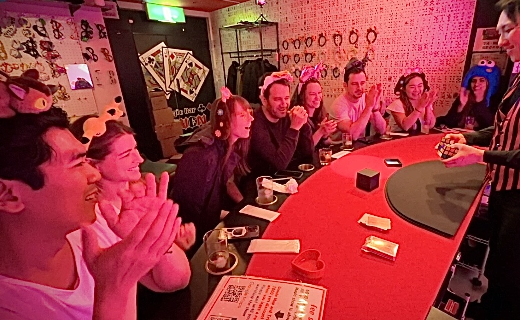 誕生日サプライズにおすすめのお店｜大阪・難波・心斎橋のマジックバーELEVEN